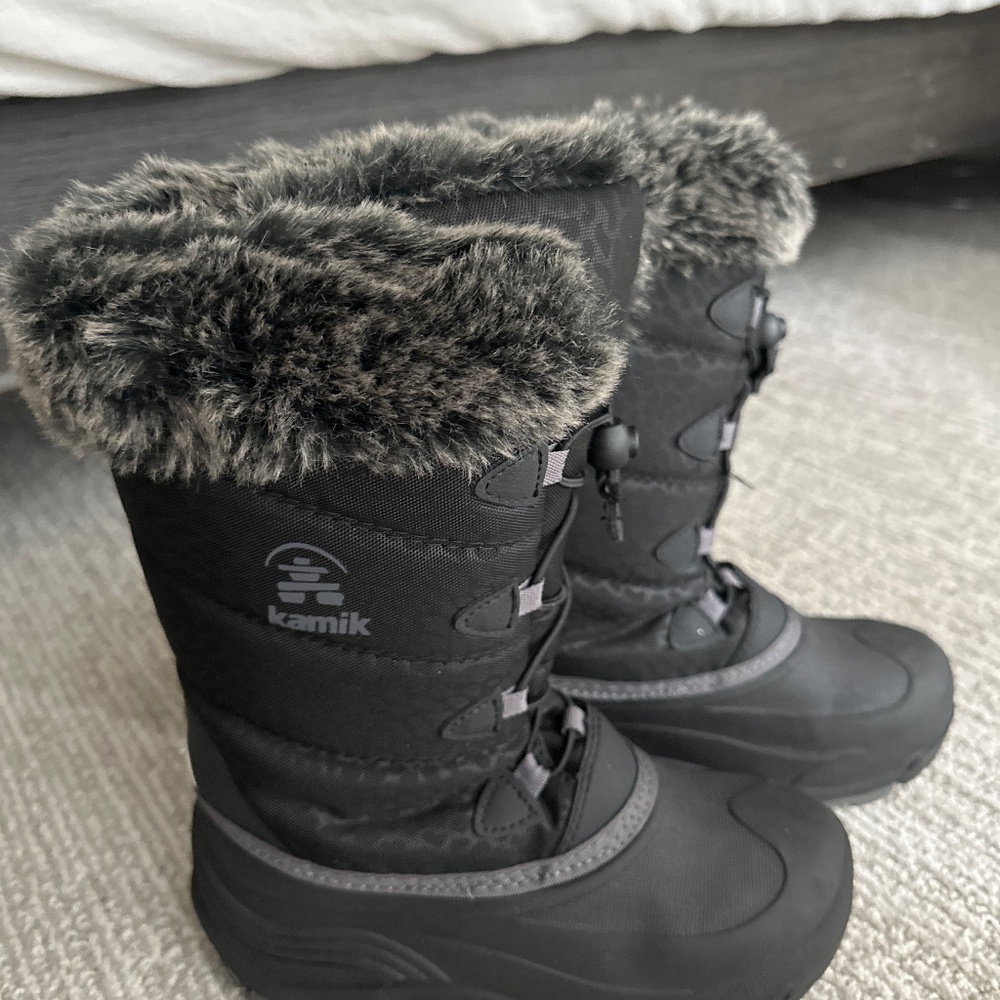 Kamik Snow Boots - Girl Kid Size 3